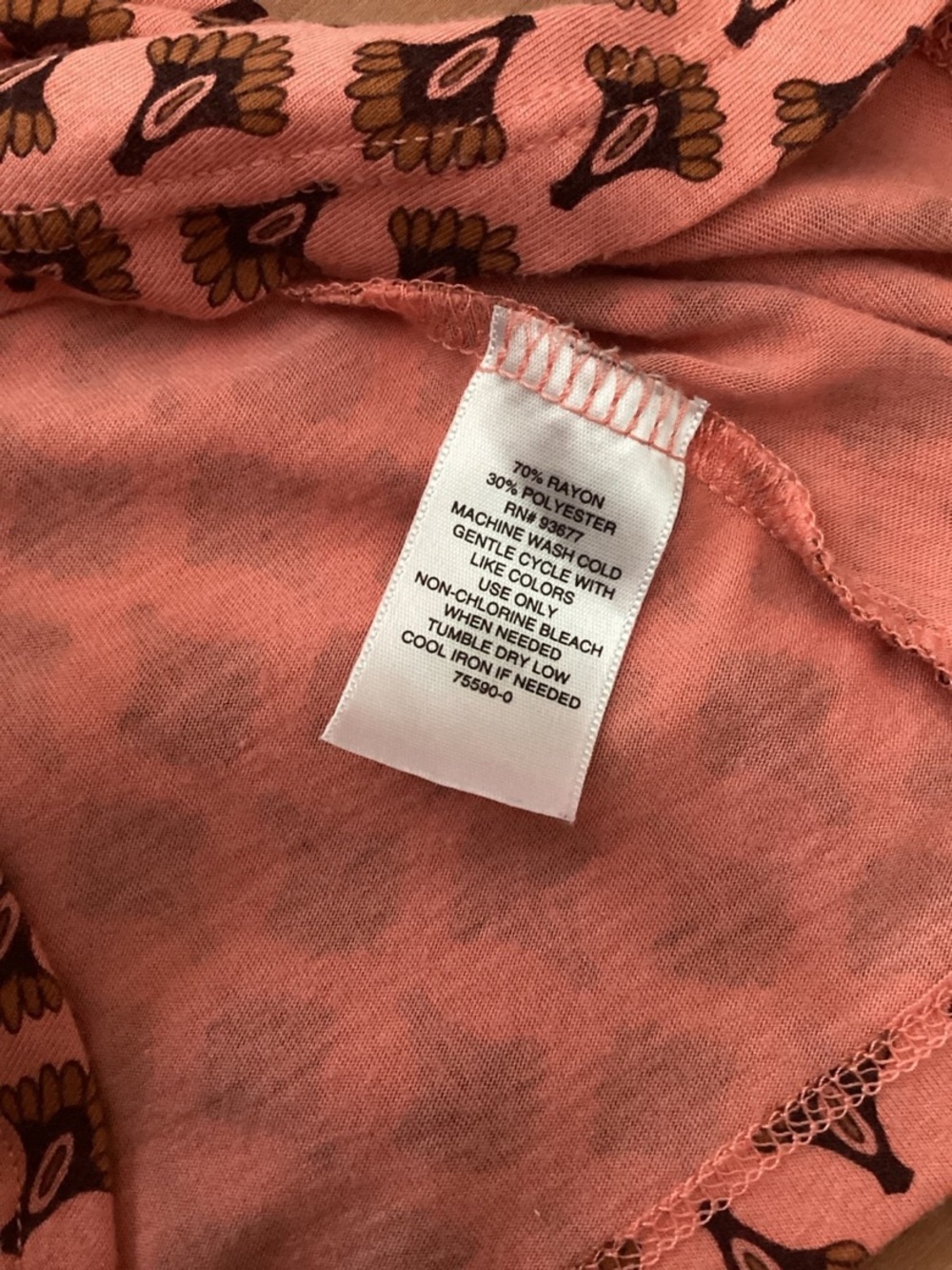 Liz Claiborne Geometric Coral Patterned Short-Sleeve Top Size M - Picture 5 of 8